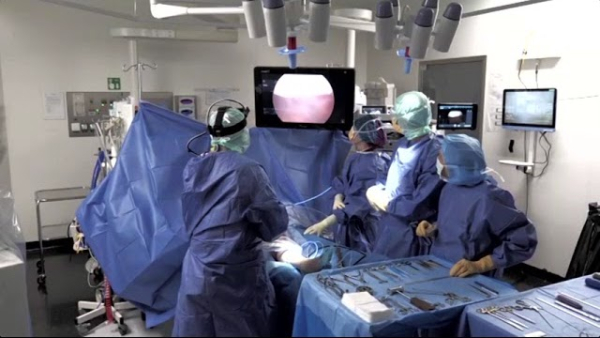Live Surgery: reconstruction du MPFL et trochléoplastie