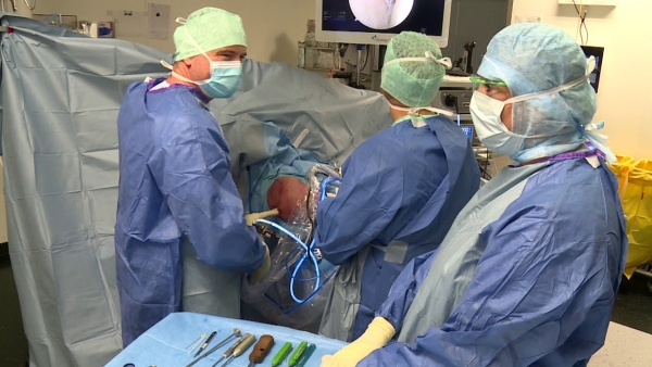 Présentation suivi de la Live Surgery: réparation de la coiffe des rotateurs puis table ronde