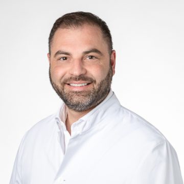 Dr Vincent Villa